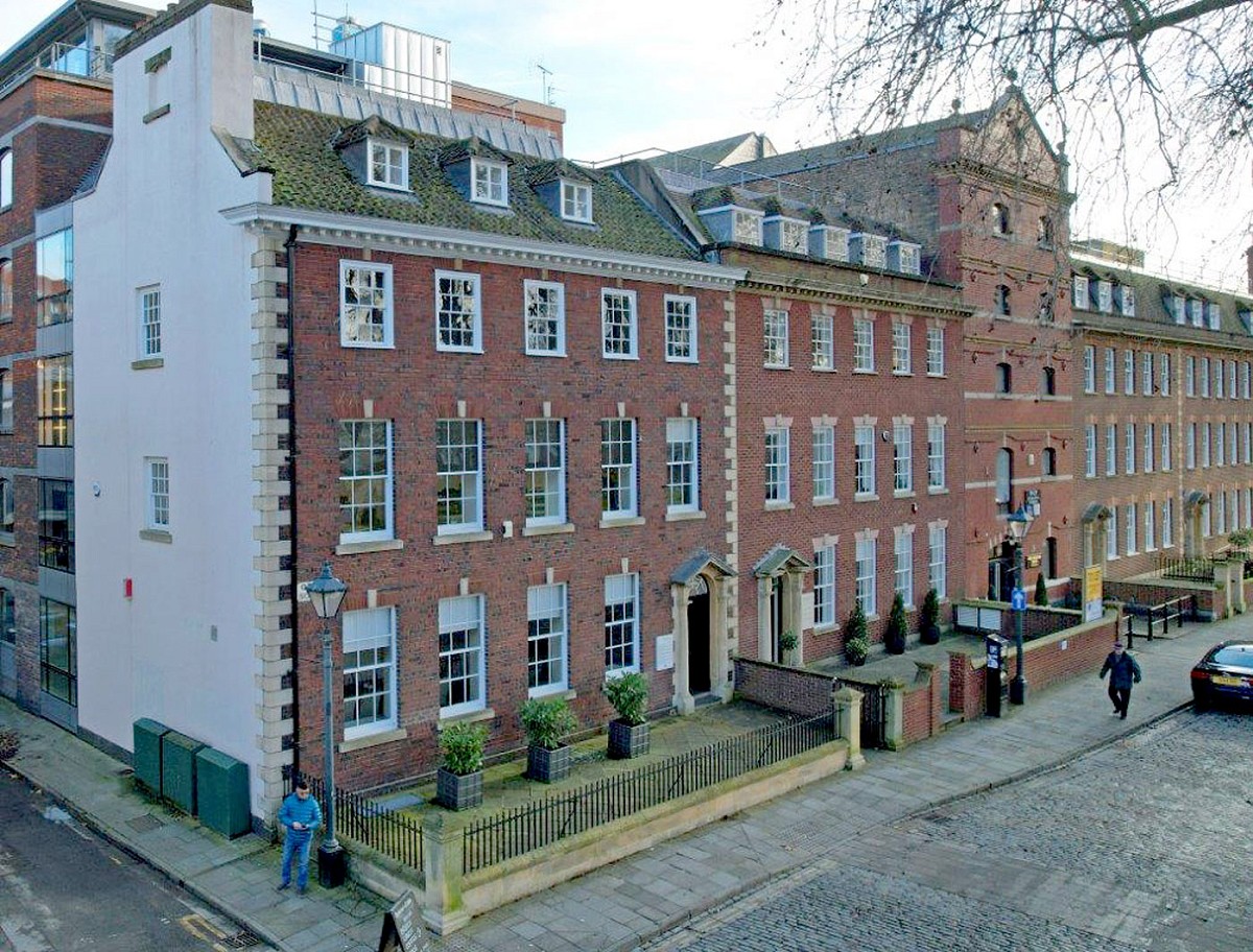 Robert Hitchins acquires second office building in top-notch Queen Square