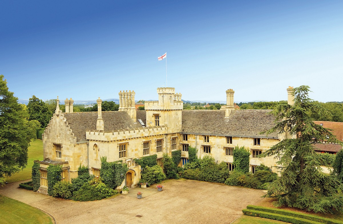 Boddington Mannor - Robert Hitchins Headquarters